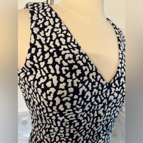 New Sleeveless Cheetah Print Black and White Midi Dress Sz M - Picture 3 of 11